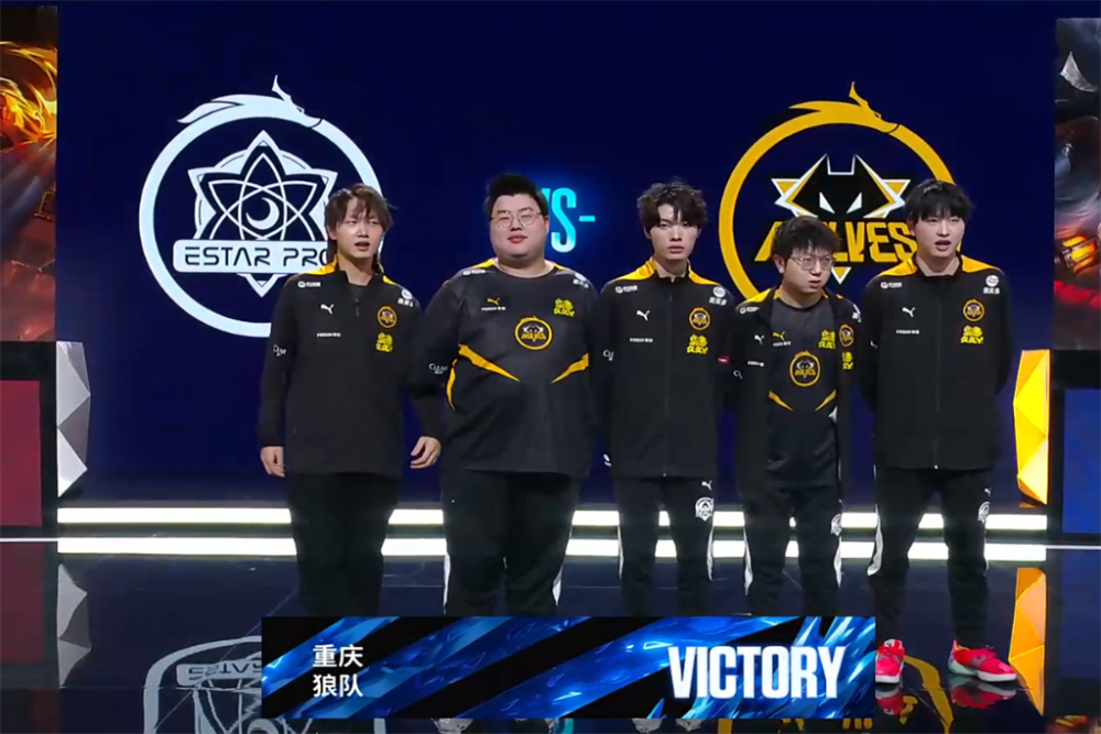 选手需根据 选手需根据